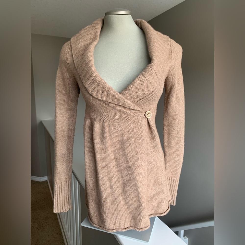 TALULA (Aritzia) WRAP AROUND SWEATER SIZE XS